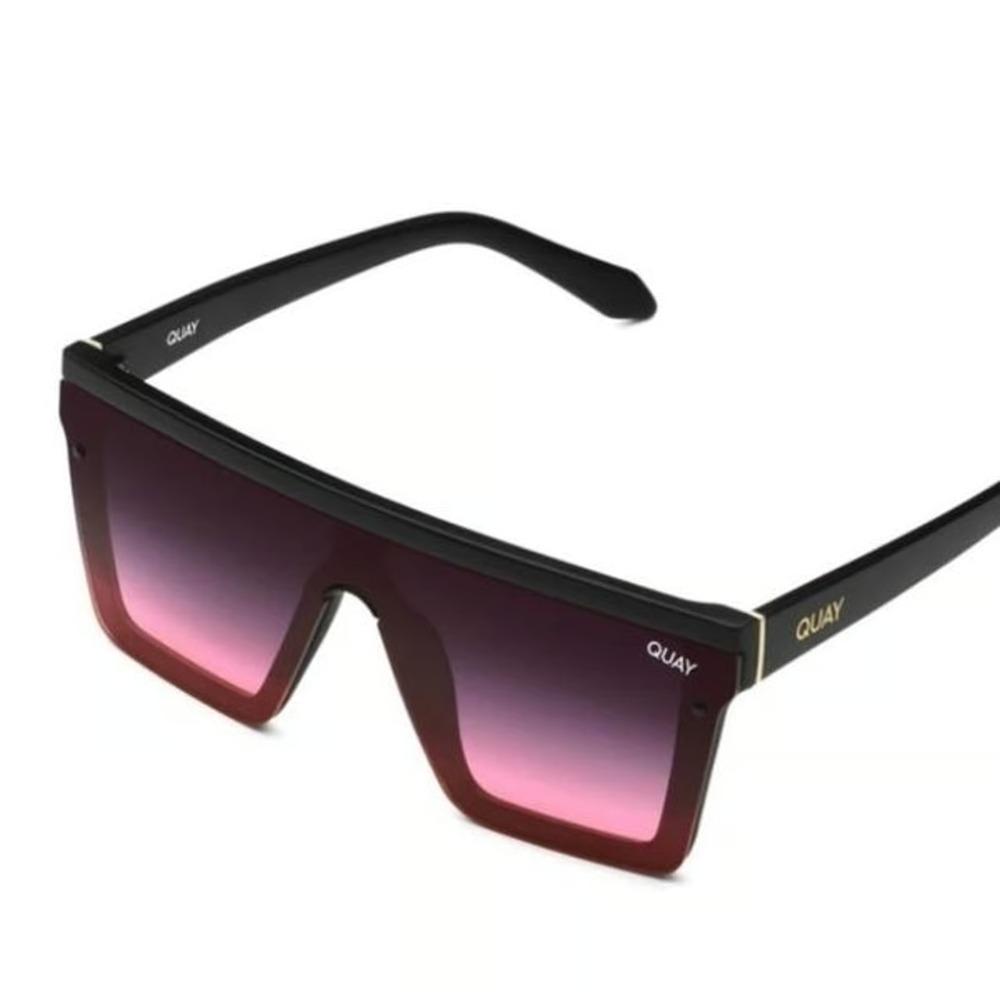Quay Australia Hindsight Oversized Shield Sunglasses Black Pink